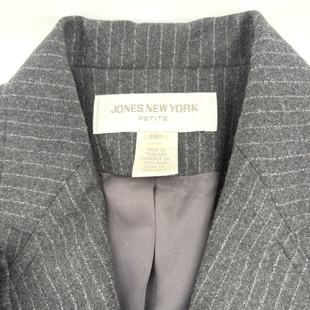 Jones New York Petite Wool Blazer Charcoal Gray Pinstripe Single Button 8P - Picture 2 of 9